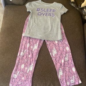 Carter’s pajama set